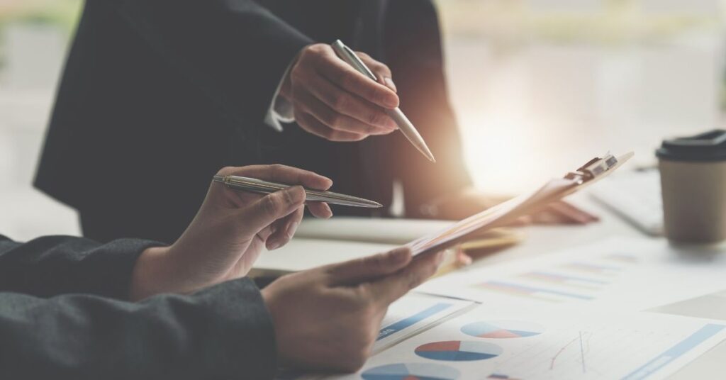 Consulente indipendente che consiglia cosa fare con i fondi obbligazionari in perdita
